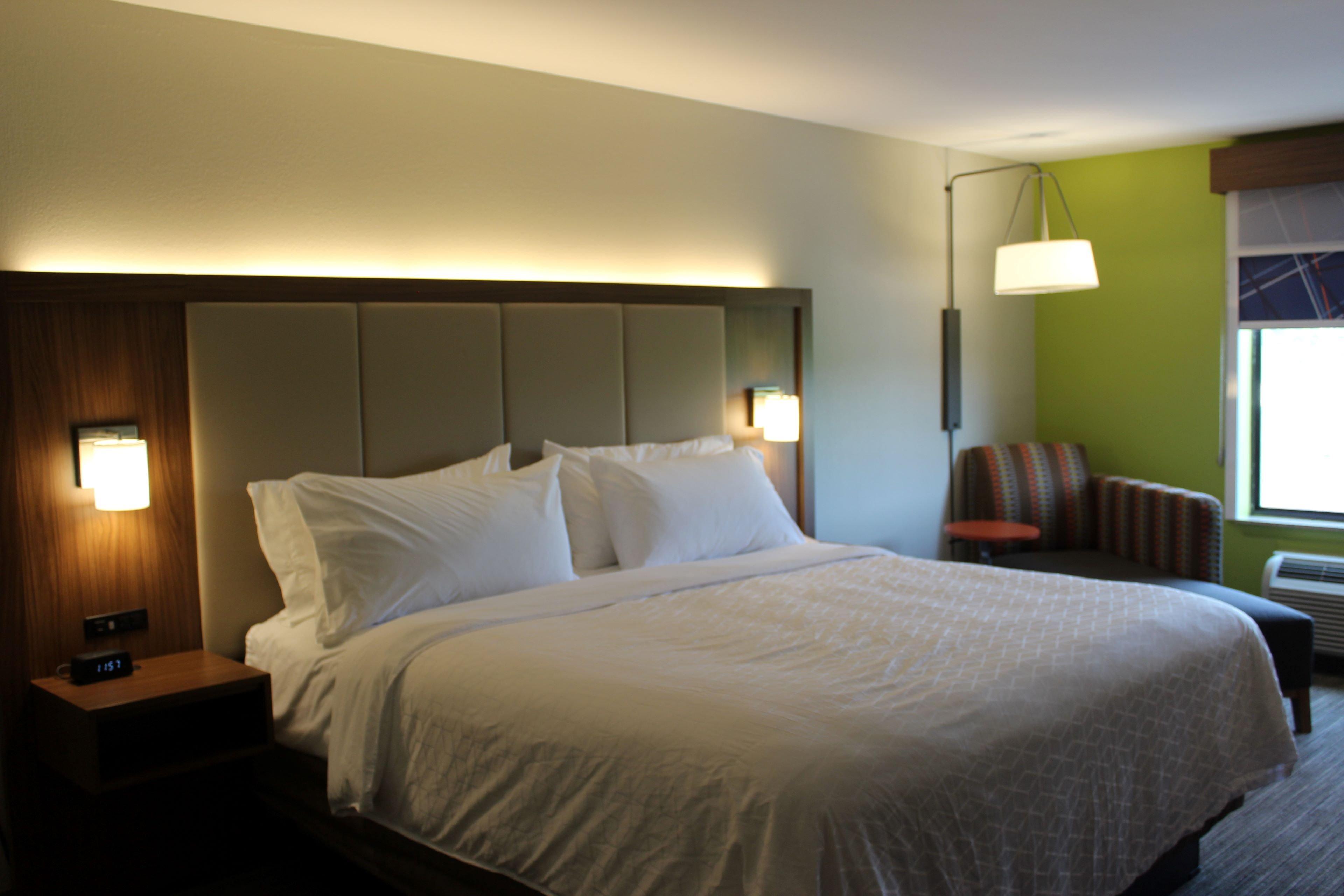 Holiday Inn Express Forest City By Ihg Exterior foto