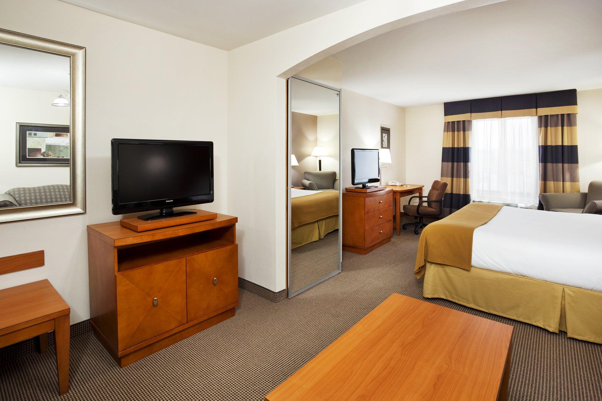 Holiday Inn Express Forest City By Ihg Quarto foto